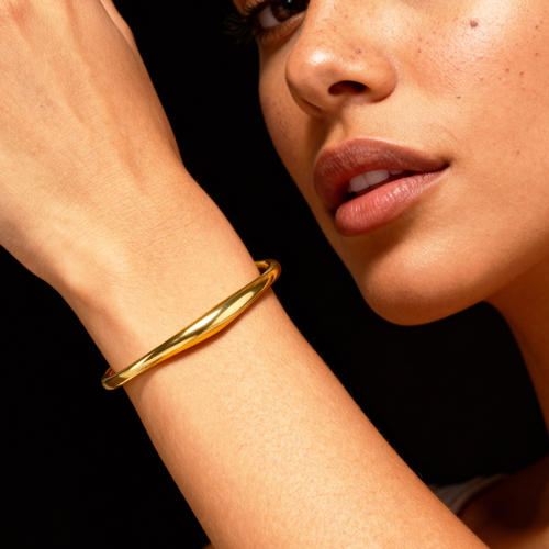 # Eloise Twisted Bangle in 18K Gold Plated 925 Silver on Wrist