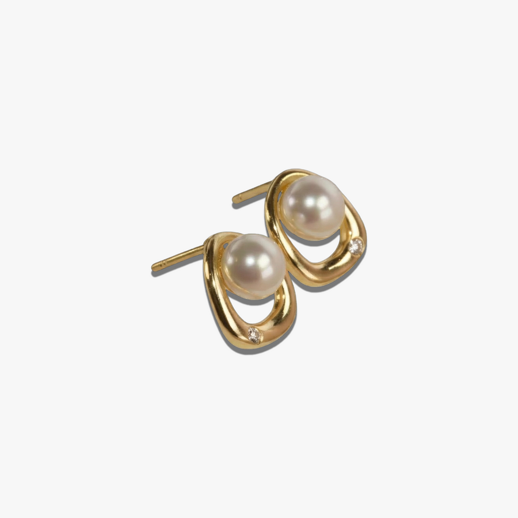 Gold-plated 925 silver Daisy Earrings with white pearls and small diamond accents