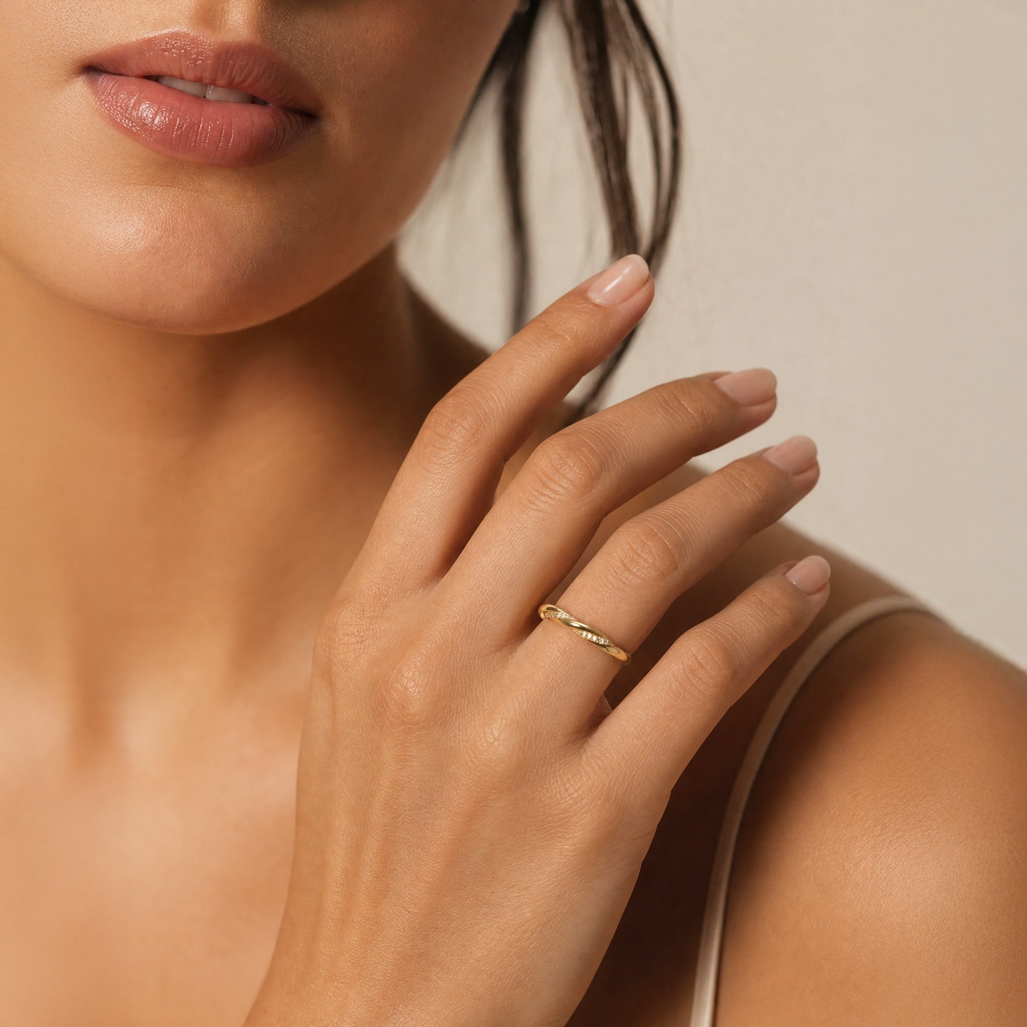 Venus Twisted Ring