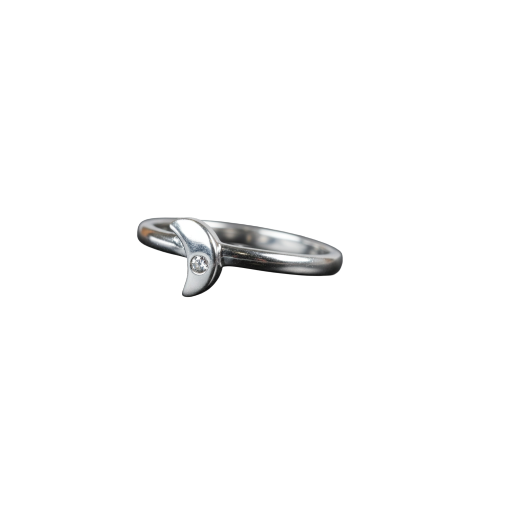 Luna Ring 925 silver whale tail design with small diamond accent stone